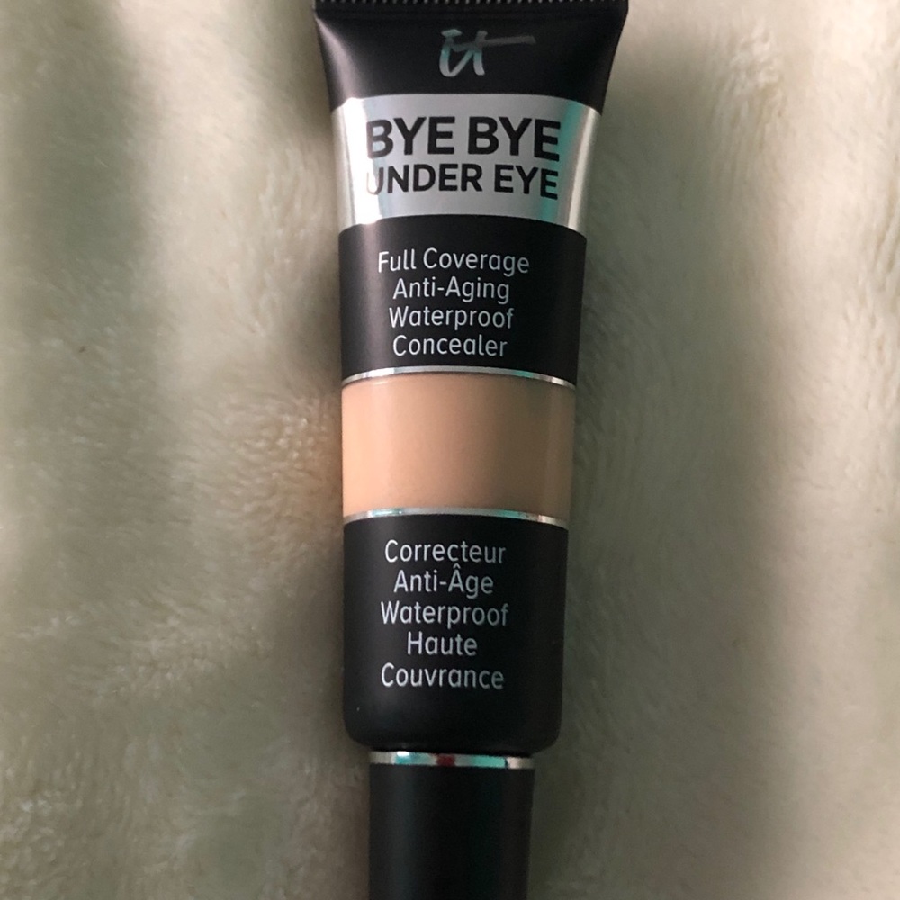 It cosmetics Bye Bye under eye concealer
